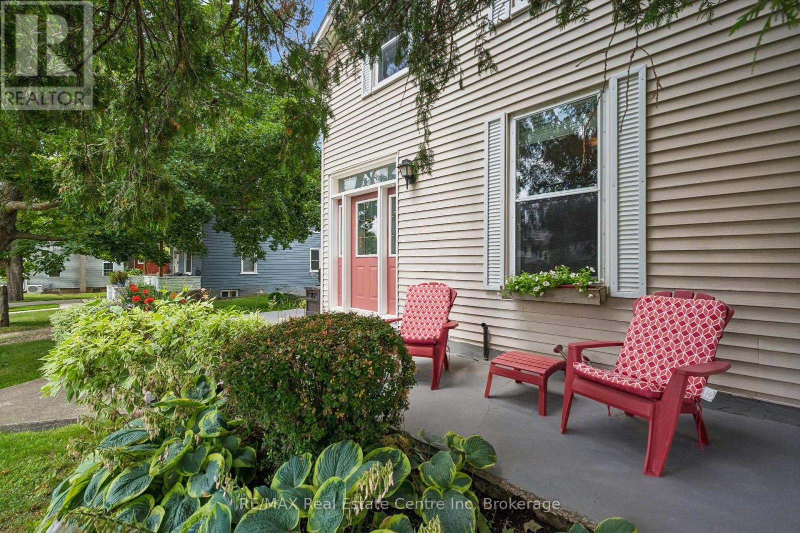 25 BADENOCH STREET - 28
