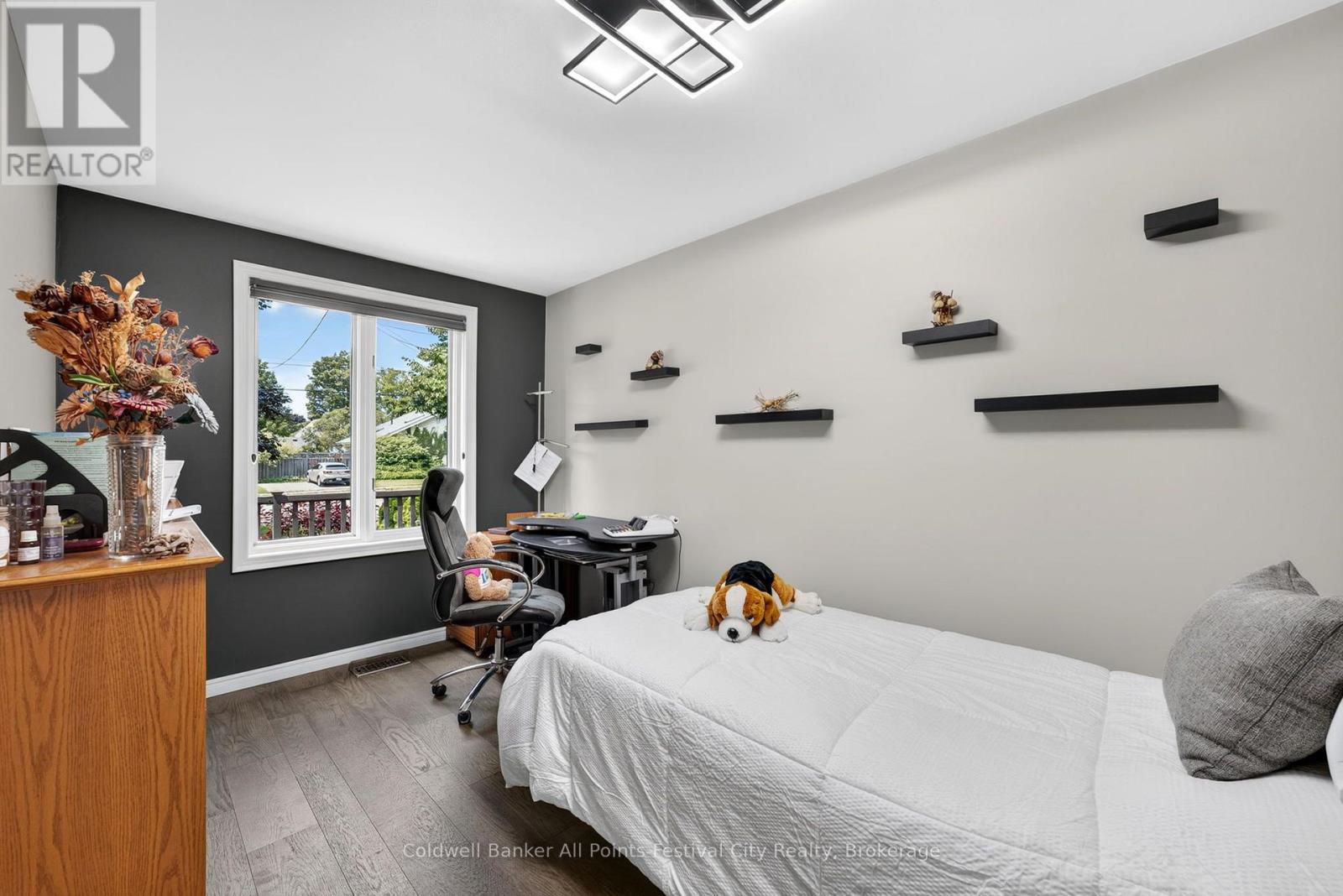 128 CAMBRIA ROAD N - Image 16
