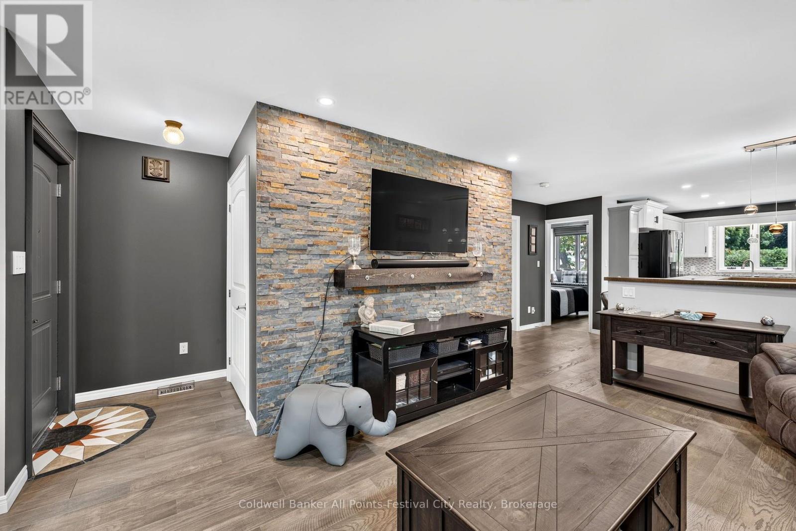 128 CAMBRIA ROAD N - Image 3