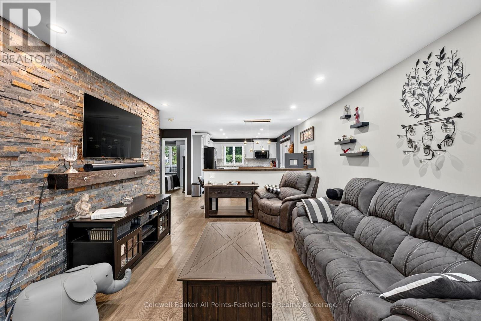 128 CAMBRIA ROAD N - Image 4