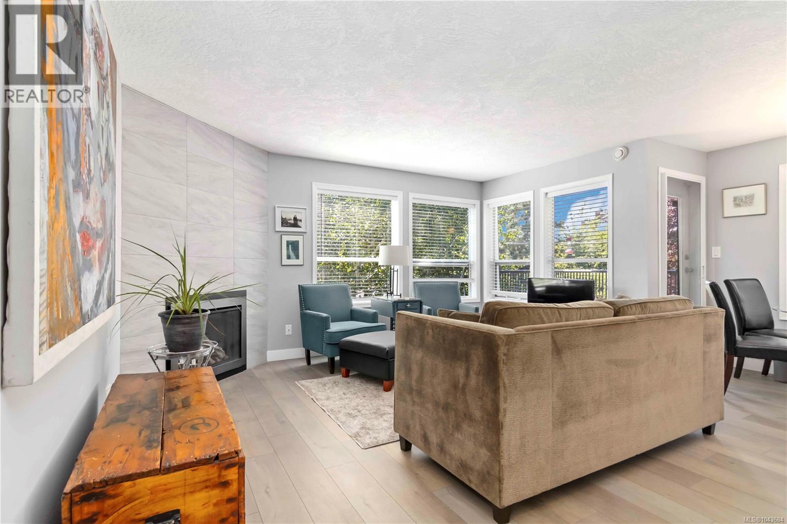 #203 9945 Fifth St - 11