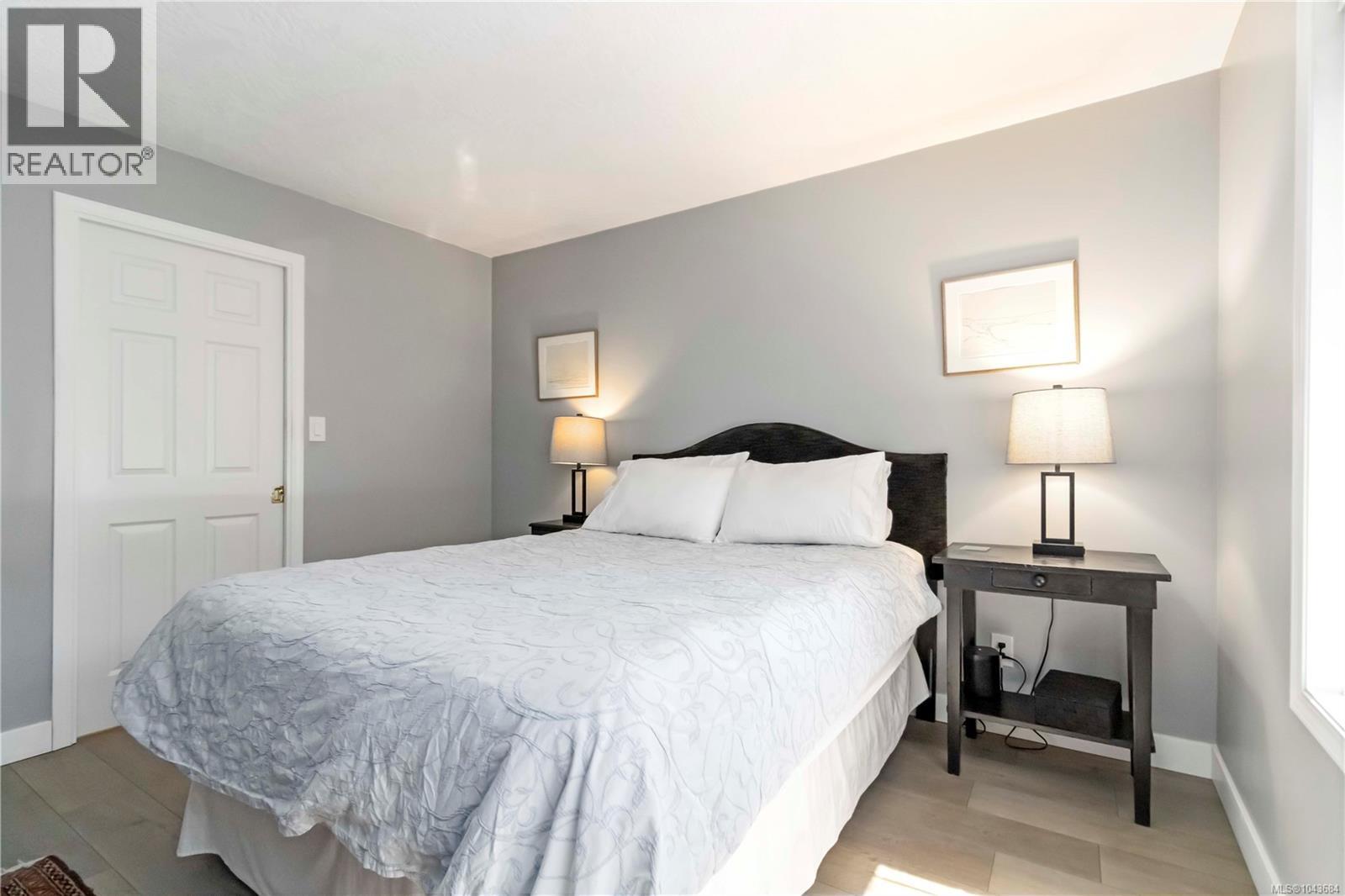 #203 9945 Fifth St - 19
