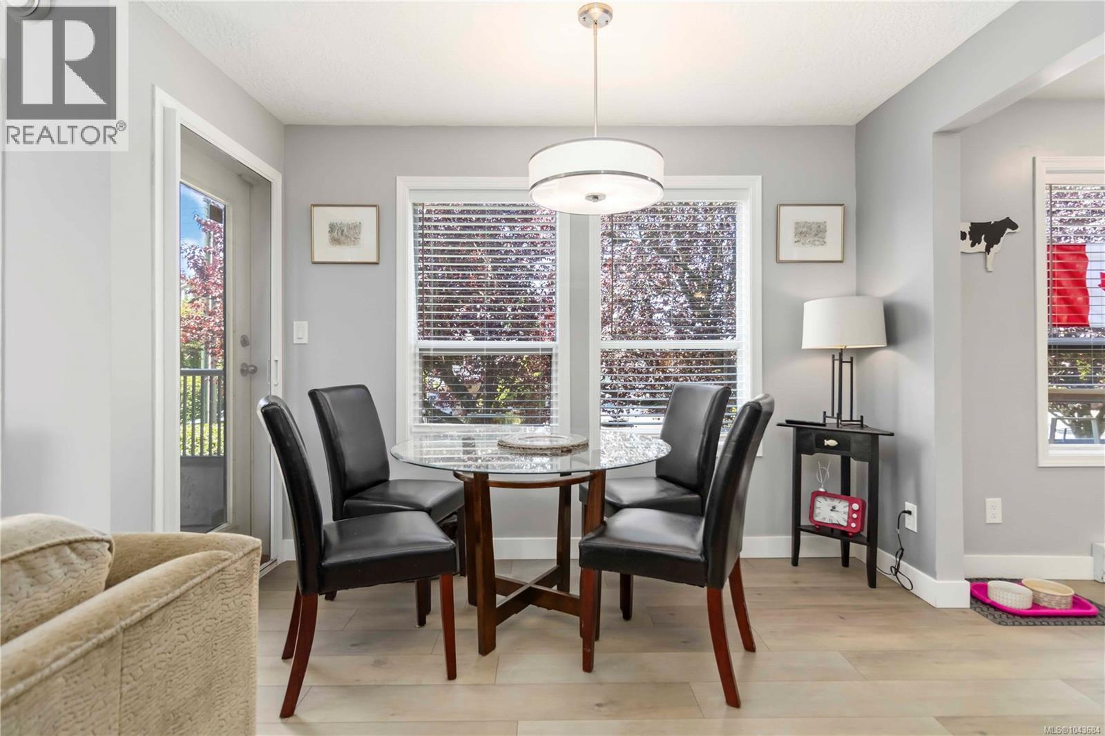 #203 9945 Fifth St - 16