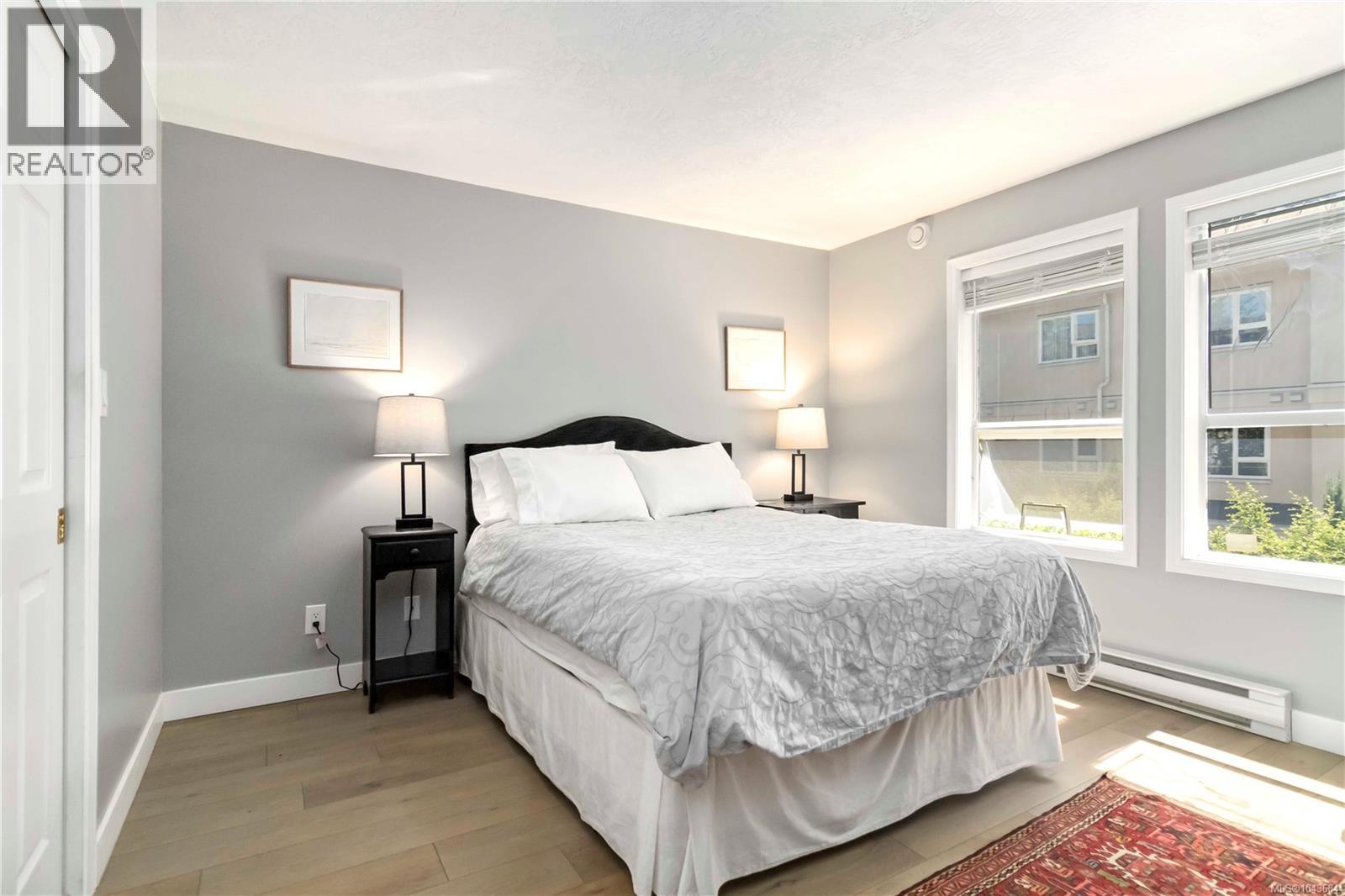 #203 9945 Fifth St - 18