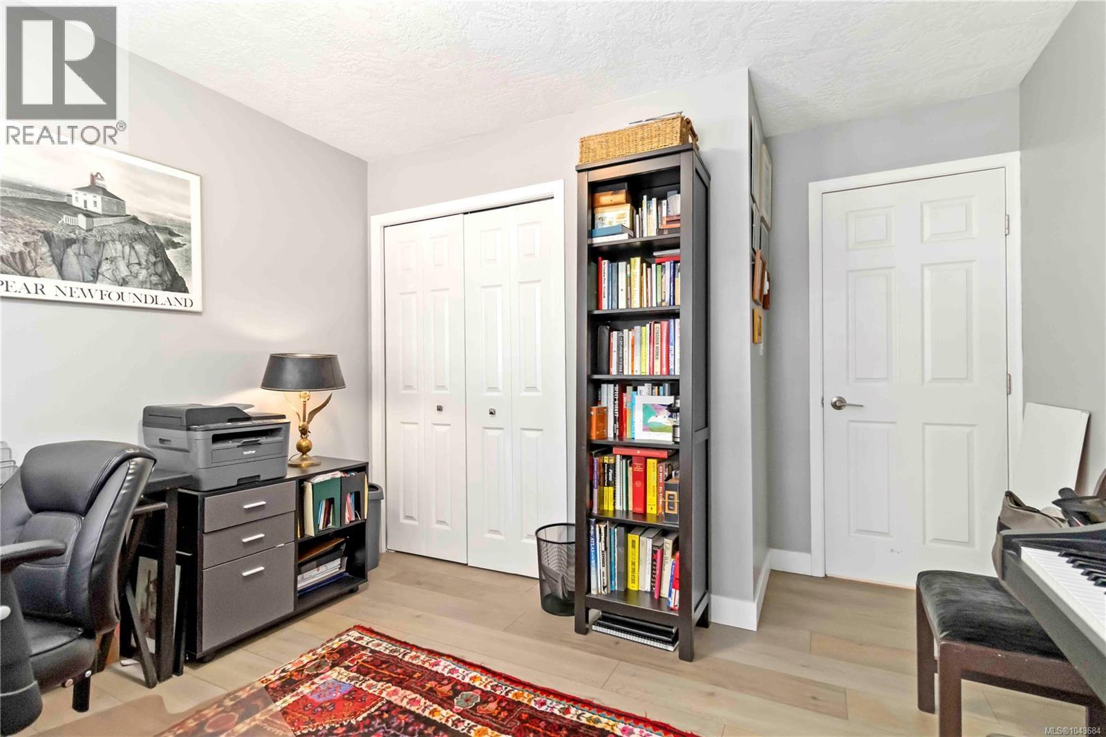 #203 9945 Fifth St - 26