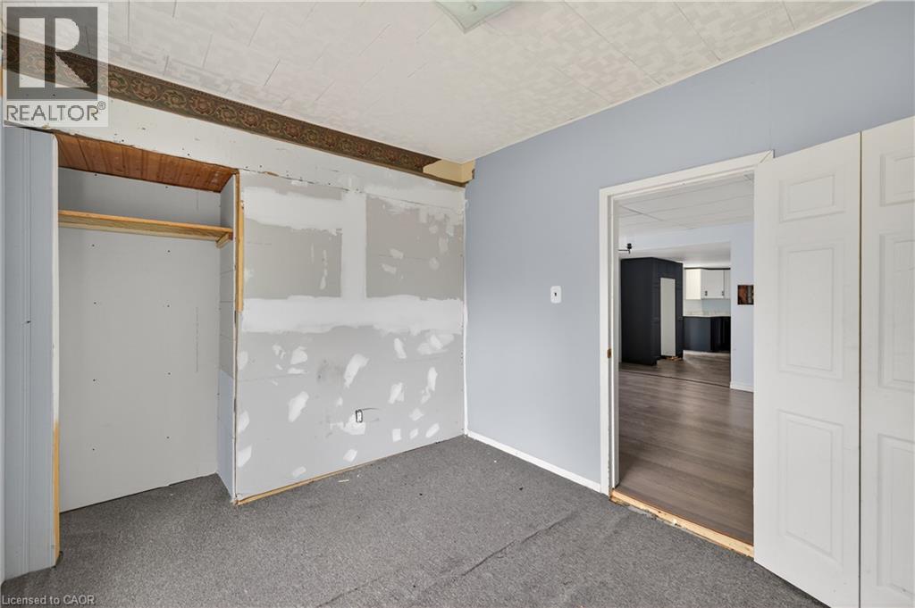 527 BOND Street - 28