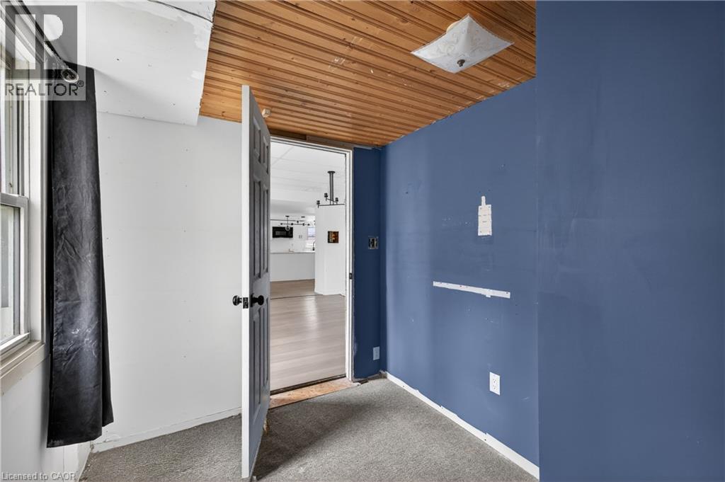527 BOND Street - 26