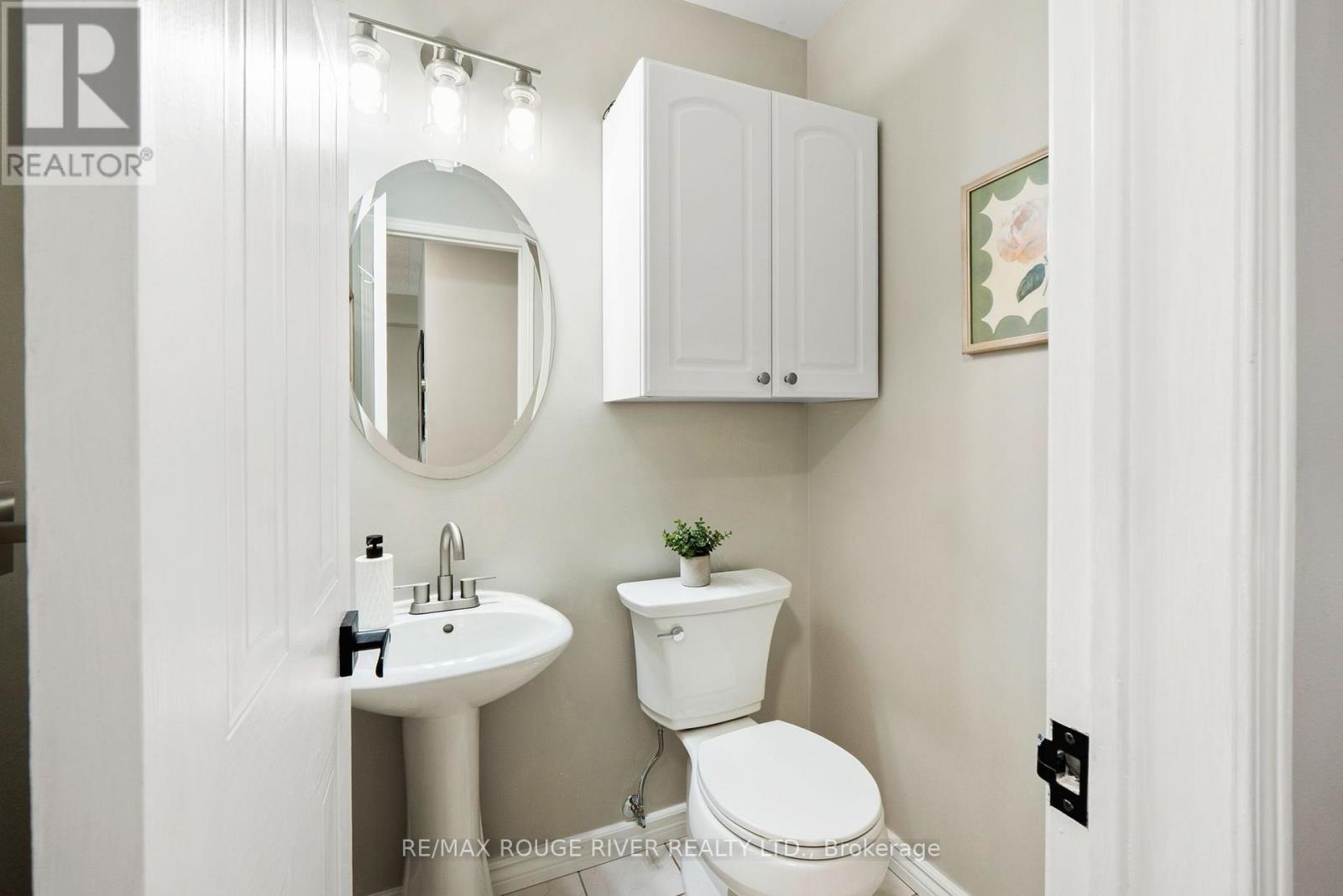 67 TREWIN LANE - Image 11