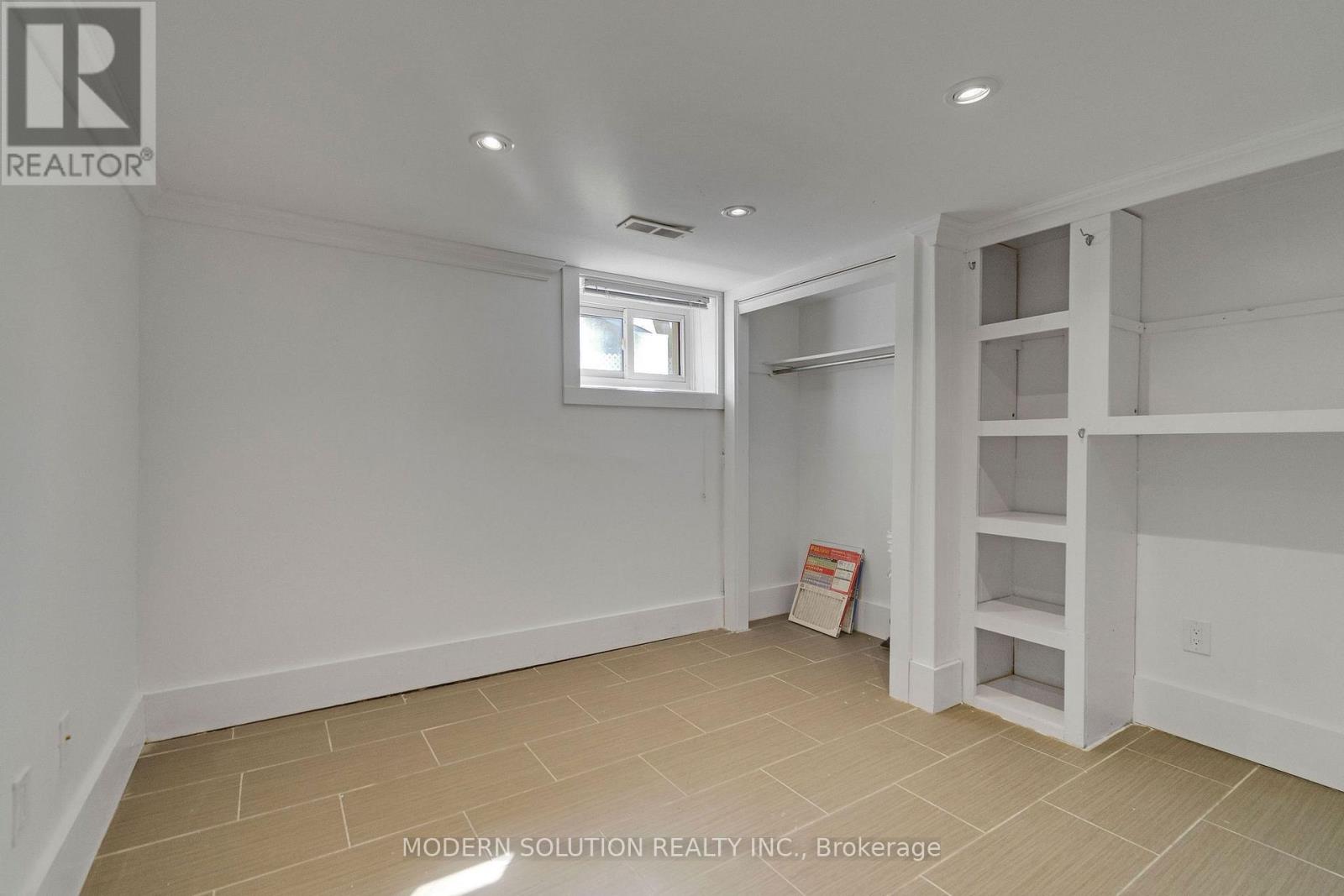 31 ELM STREET - Image 29
