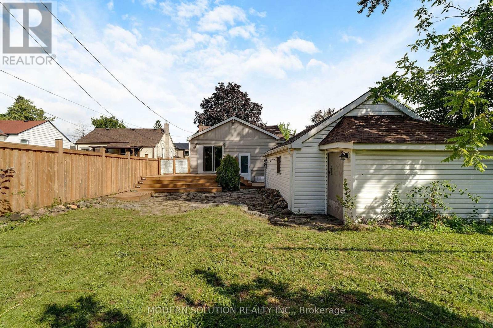 31 ELM STREET - Image 39