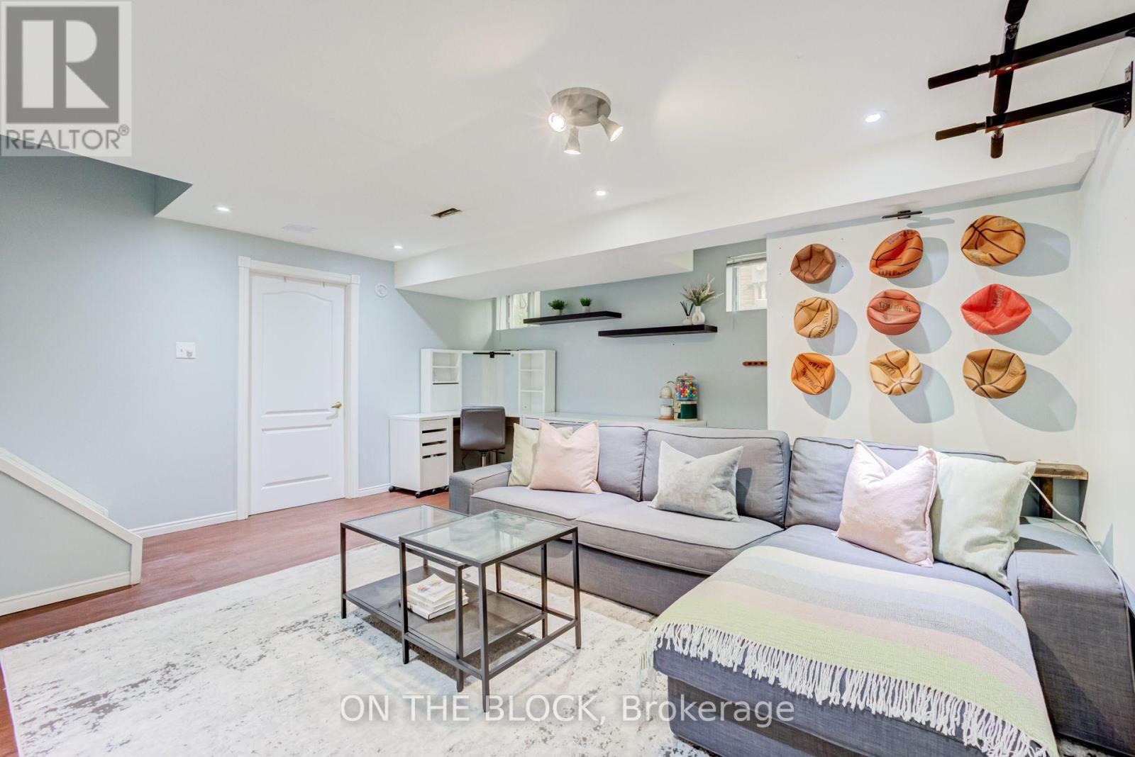 7 CHOPIN COURT - 23