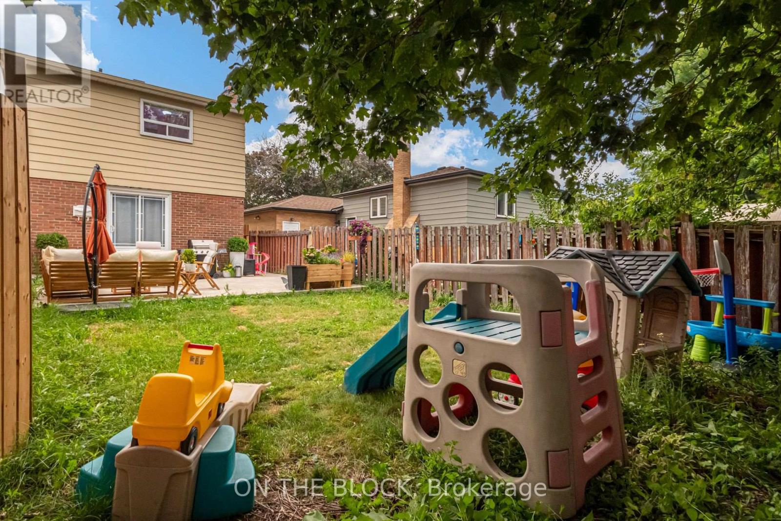 7 CHOPIN COURT - 27
