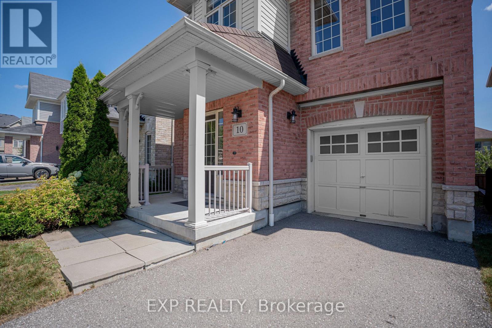 10 KINRADE CRESCENT - 2