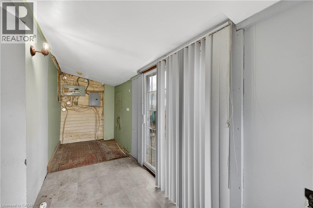 527 BOND Street - 27