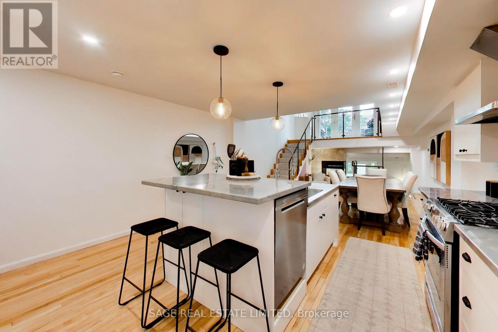 #111 660 PAPE AVENUE - 15