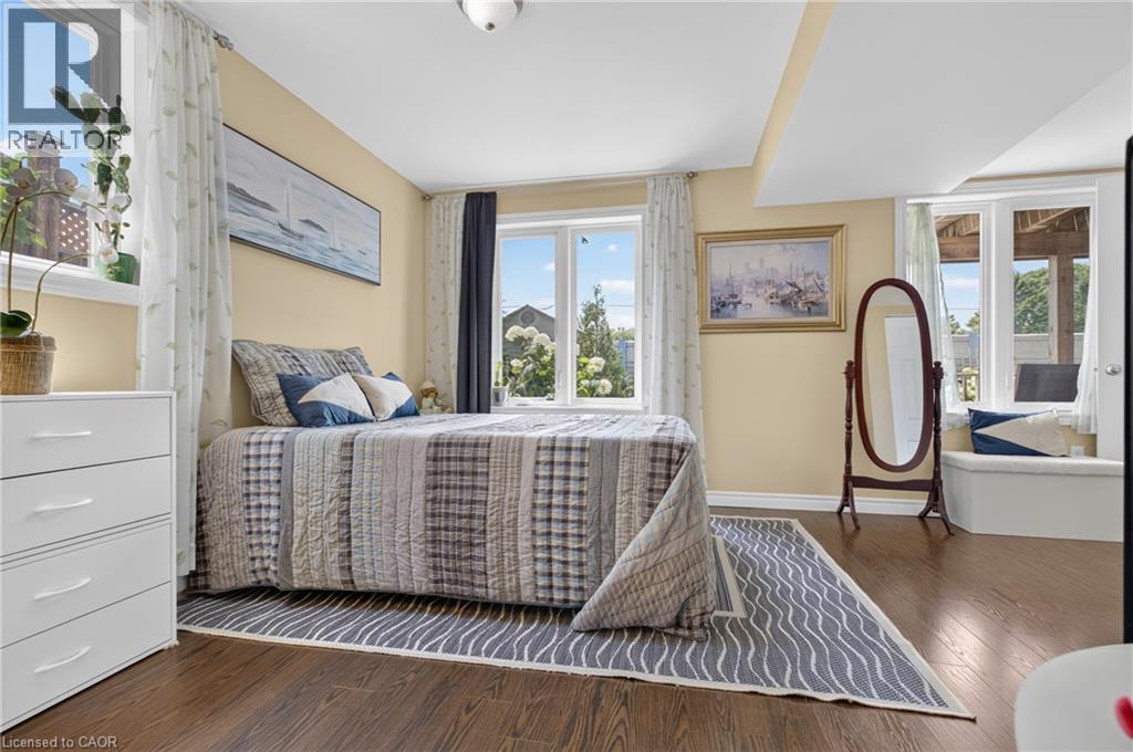 118 CHESTER Drive - 33