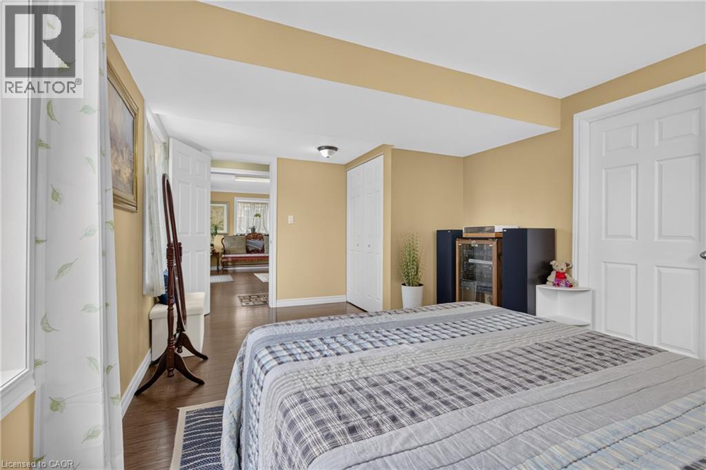 118 CHESTER Drive - 35