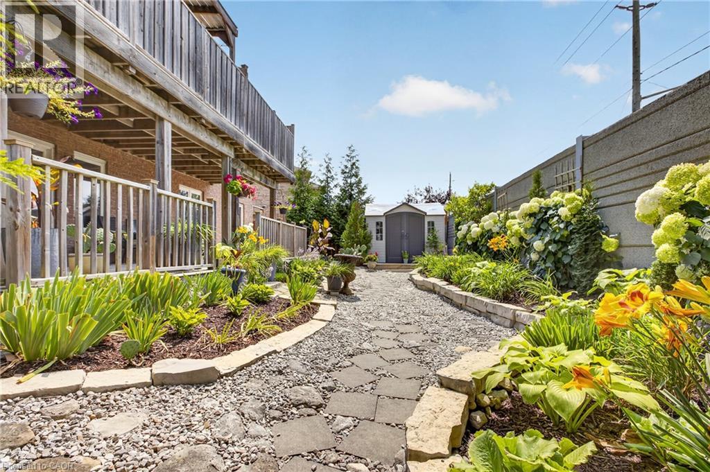 118 CHESTER Drive - 44