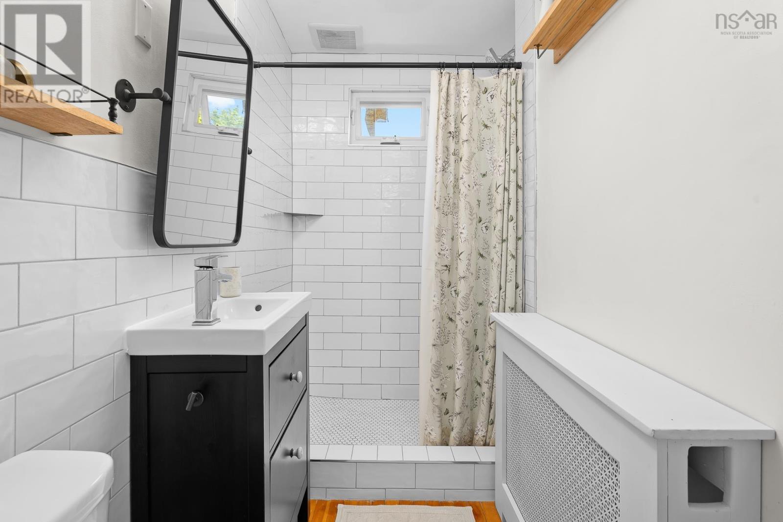 Property 25 of 40 of 5 1991 Prince Arthur Street