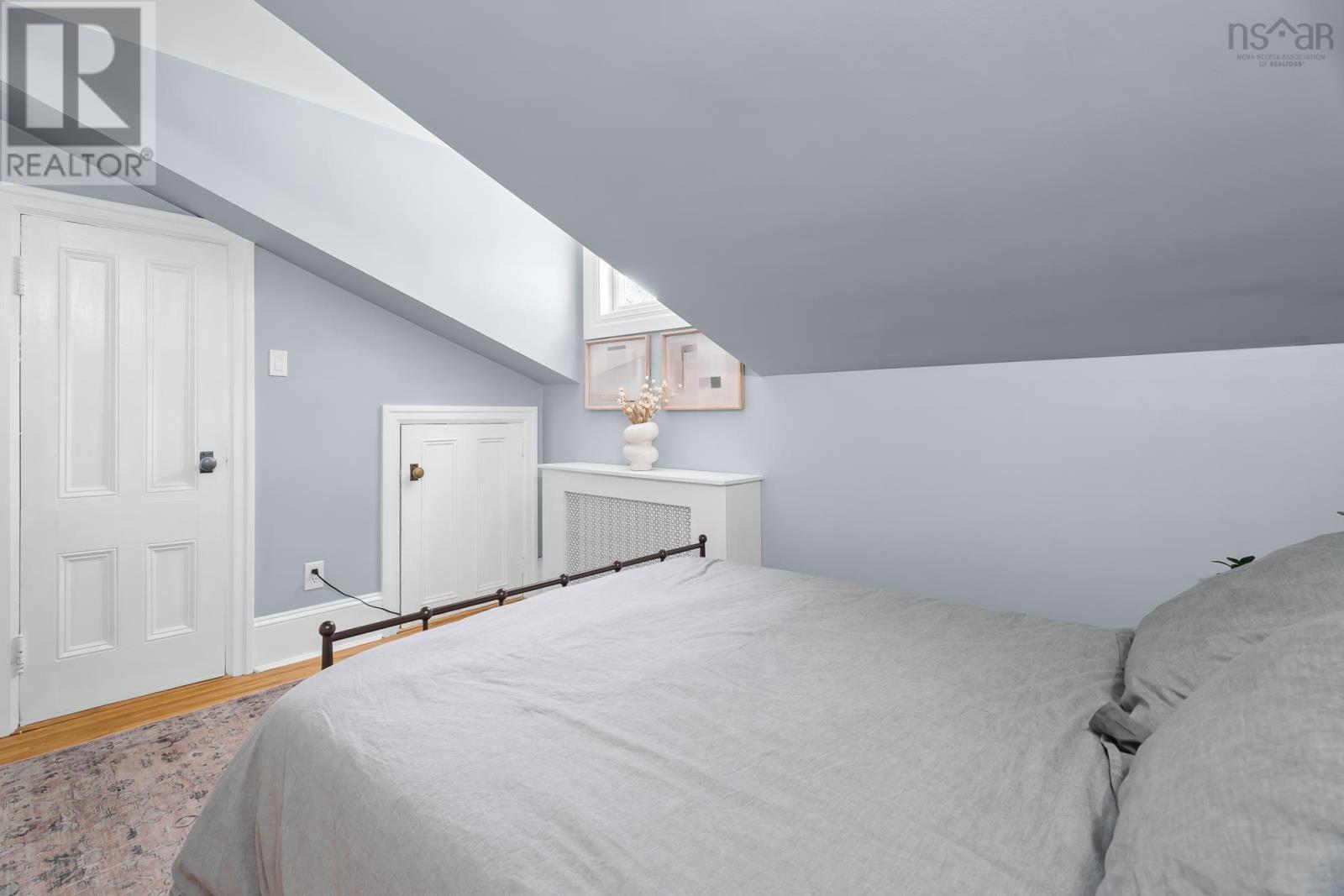 Property 22 of 40 of 5 1991 Prince Arthur Street