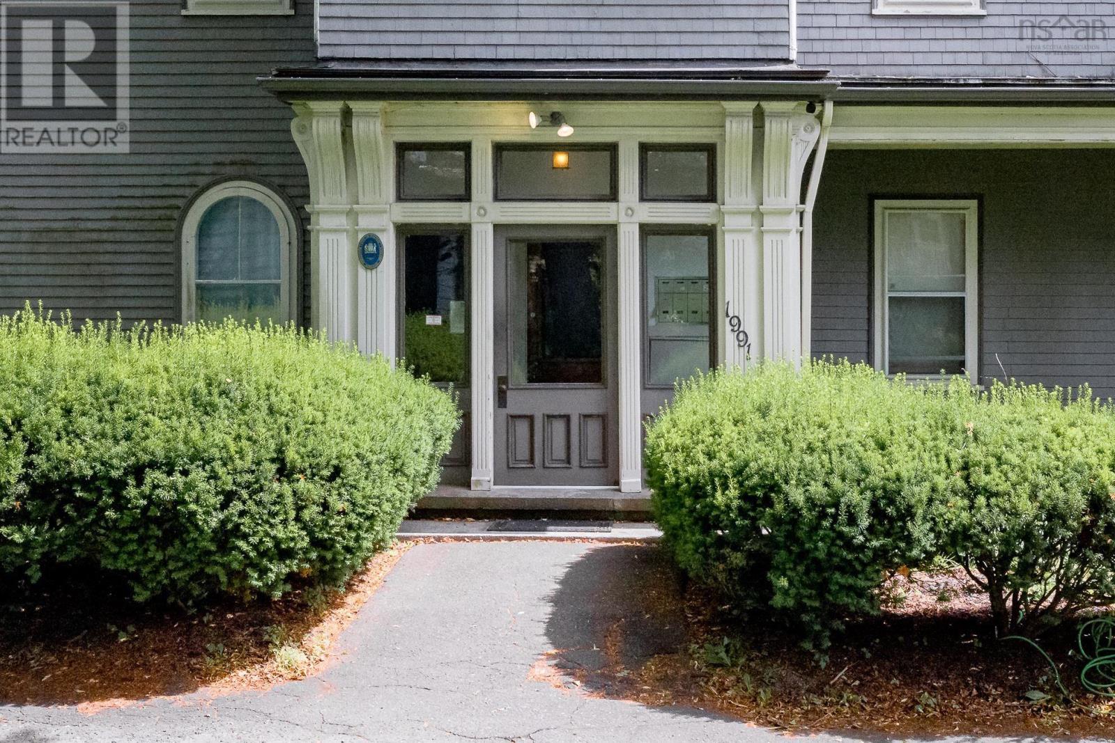 Property 33 of 40 of 5 1991 Prince Arthur Street