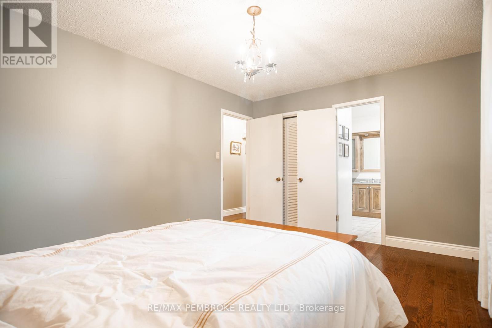 486 IRVING STREET - 16