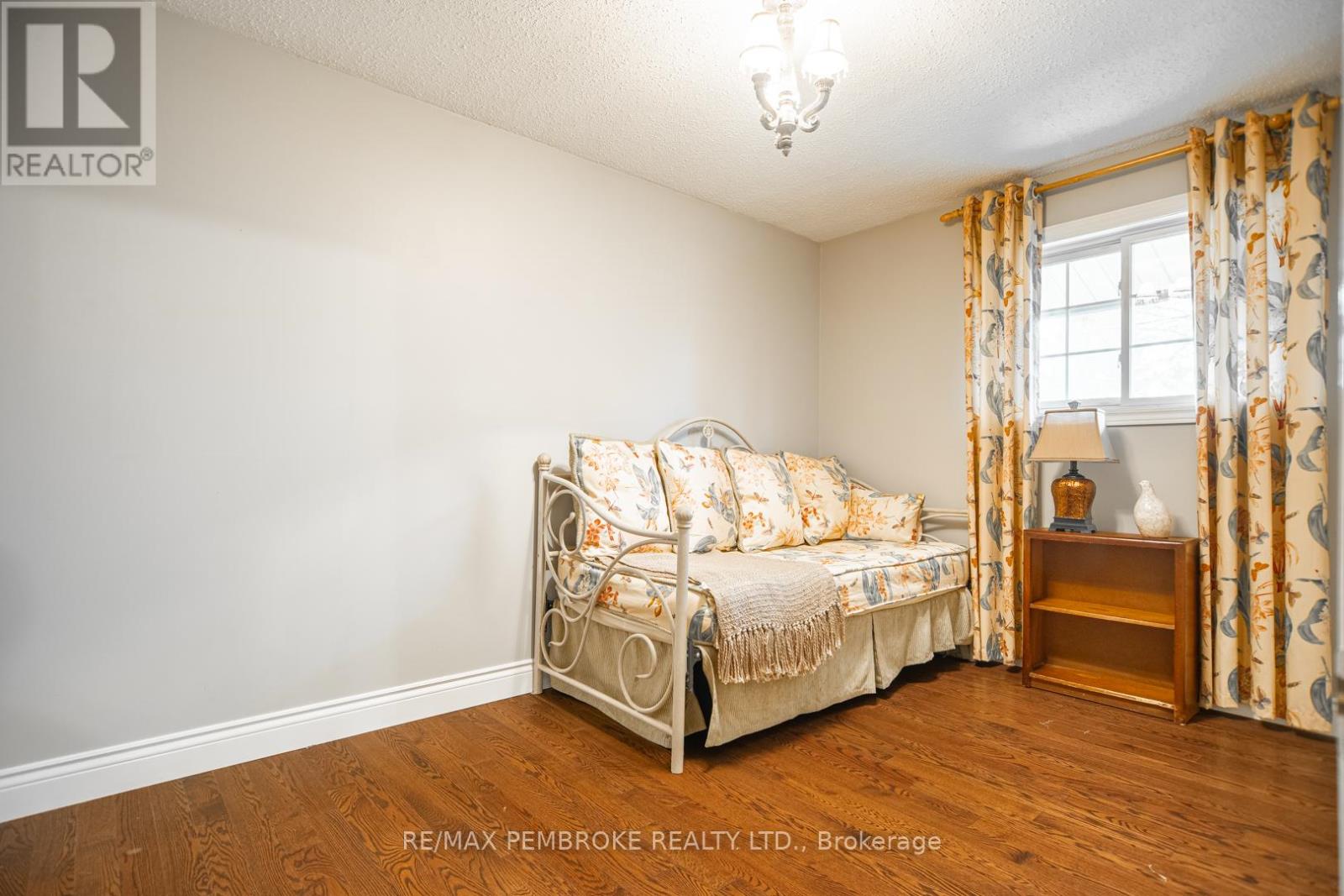 486 IRVING STREET - 18