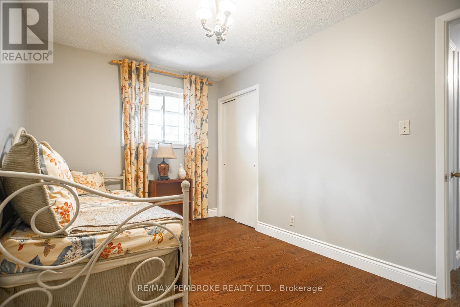 486 IRVING STREET - 19