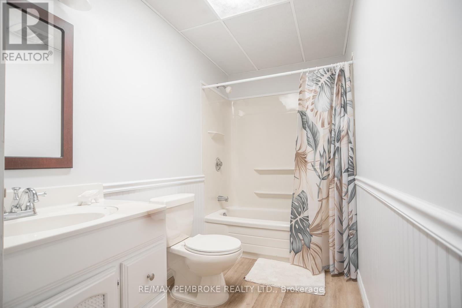 486 IRVING STREET - 26