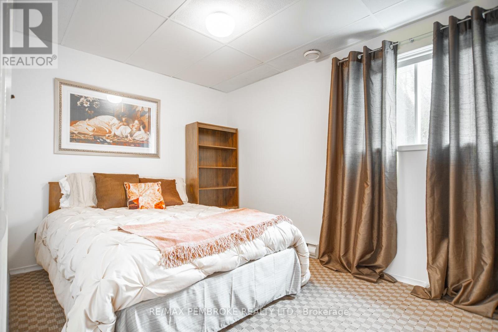 486 IRVING STREET - 27