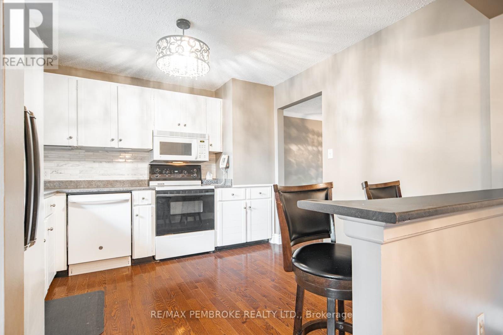 486 IRVING STREET - 8
