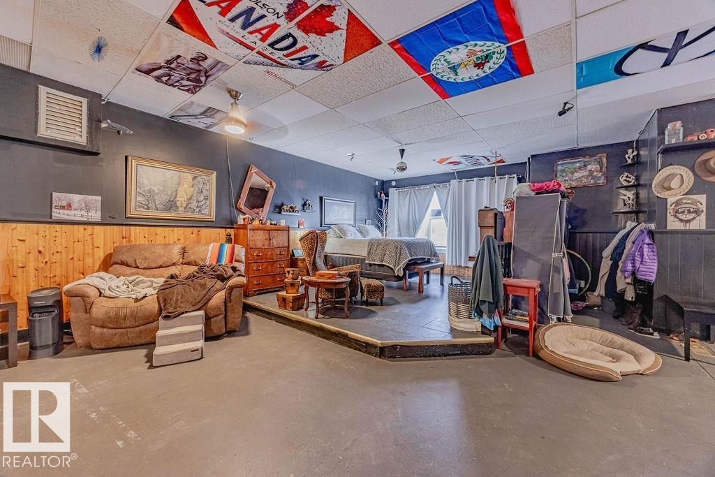 4912 50 ST - Image 11