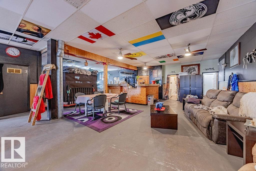 4912 50 ST - Image 13