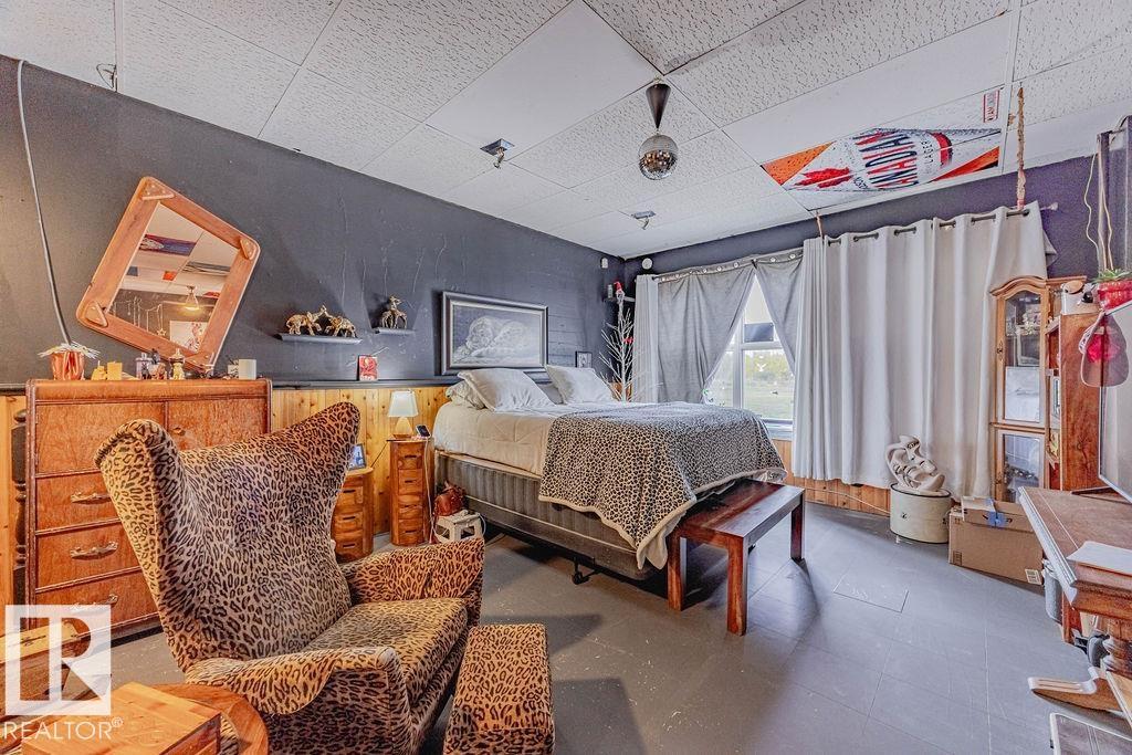 4912 50 ST - Image 25