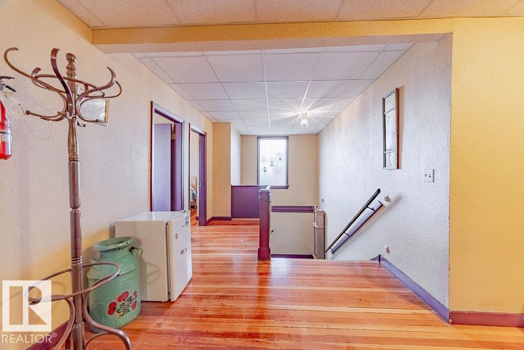 4912 50 ST - Image 35