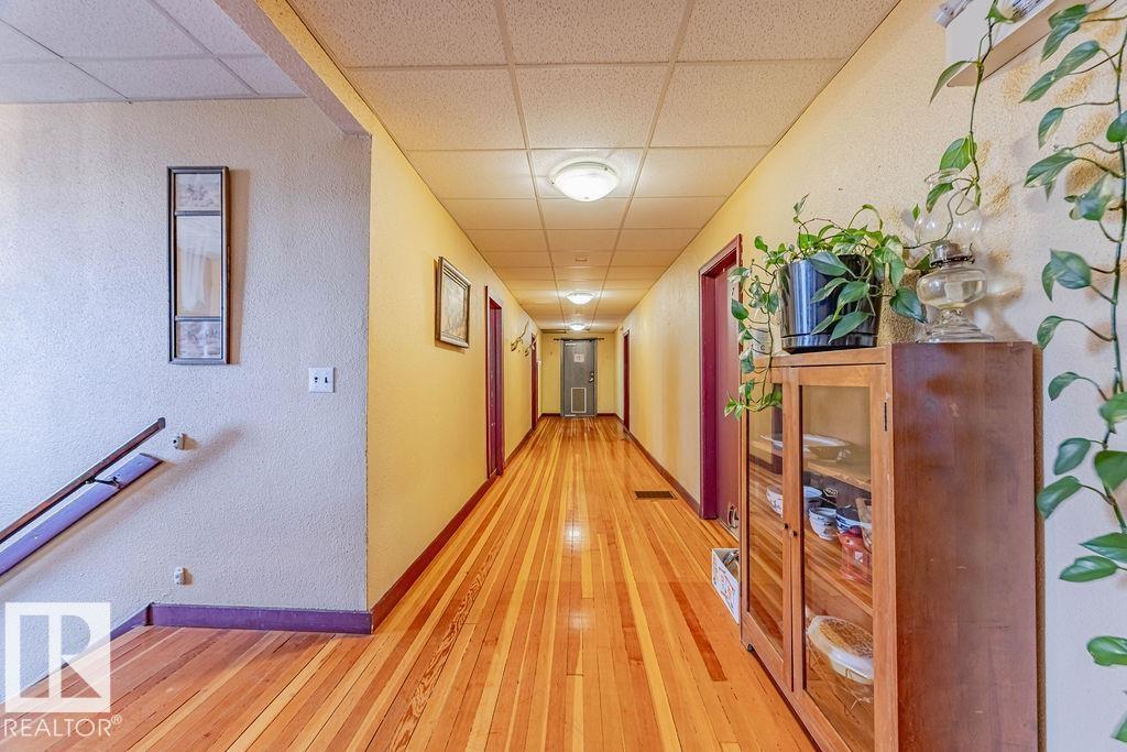 4912 50 ST - Image 36