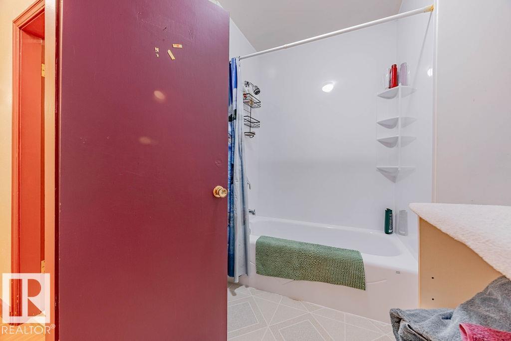 4912 50 ST - Image 42