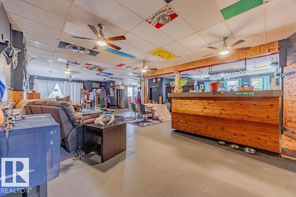 4912 50 ST - Image 8