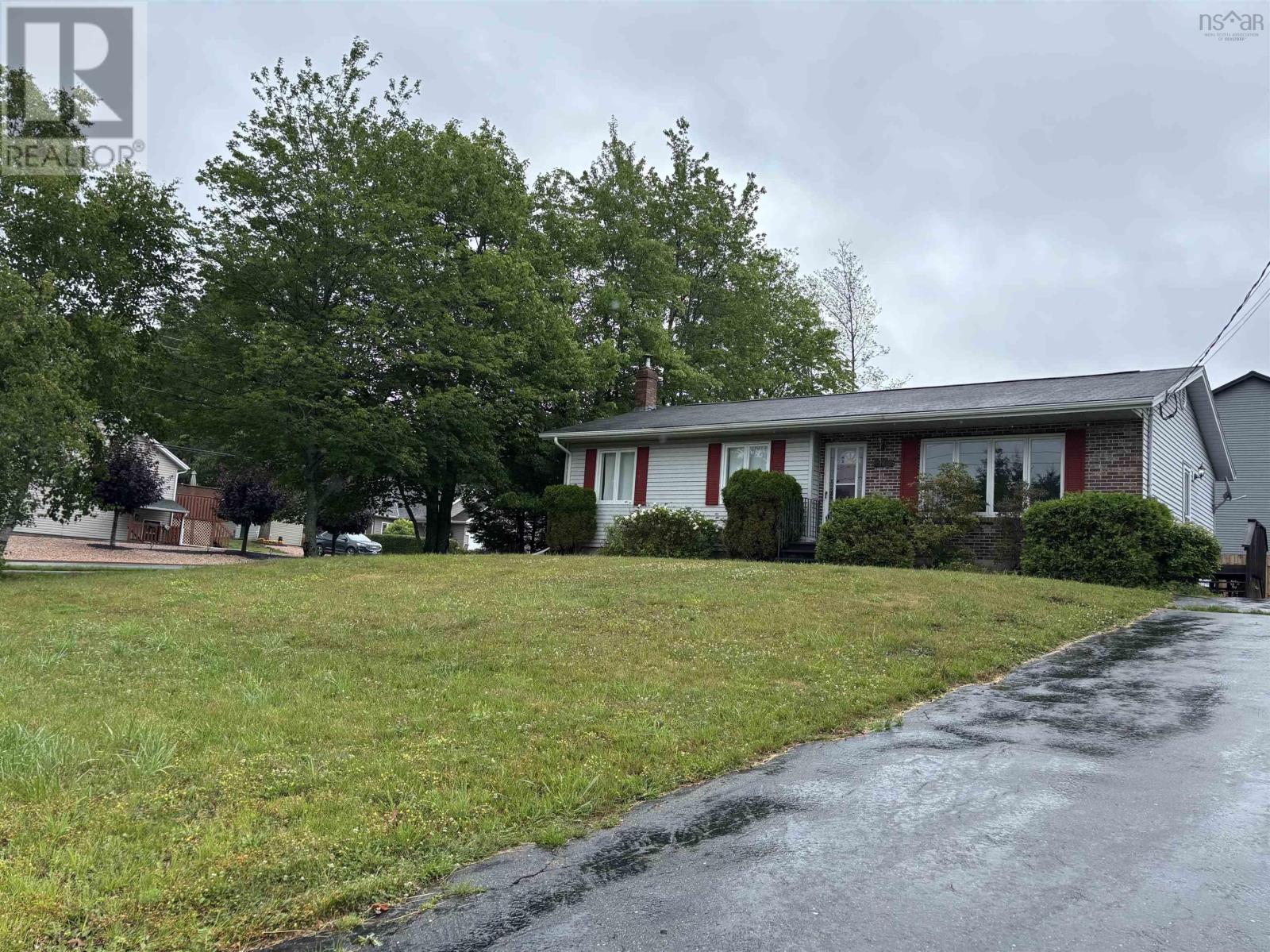 264 Hollingsworth Drive - 2