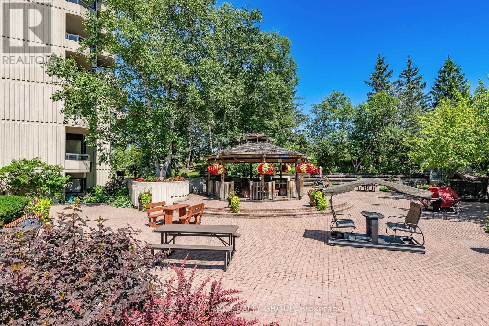 #1702 1510 RIVERSIDE DRIVE - Image 38