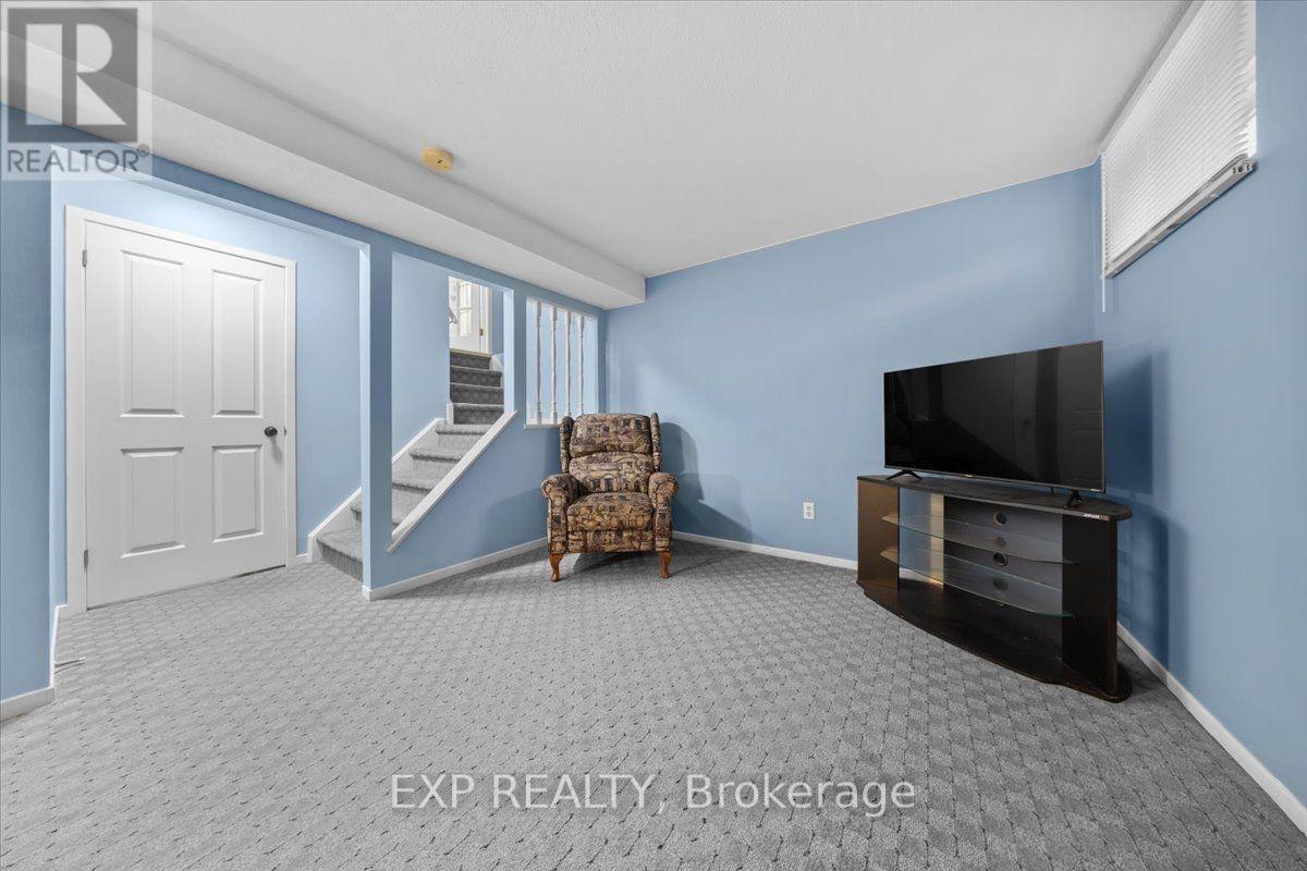 1044 ARROWHEAD PLACE - 25
