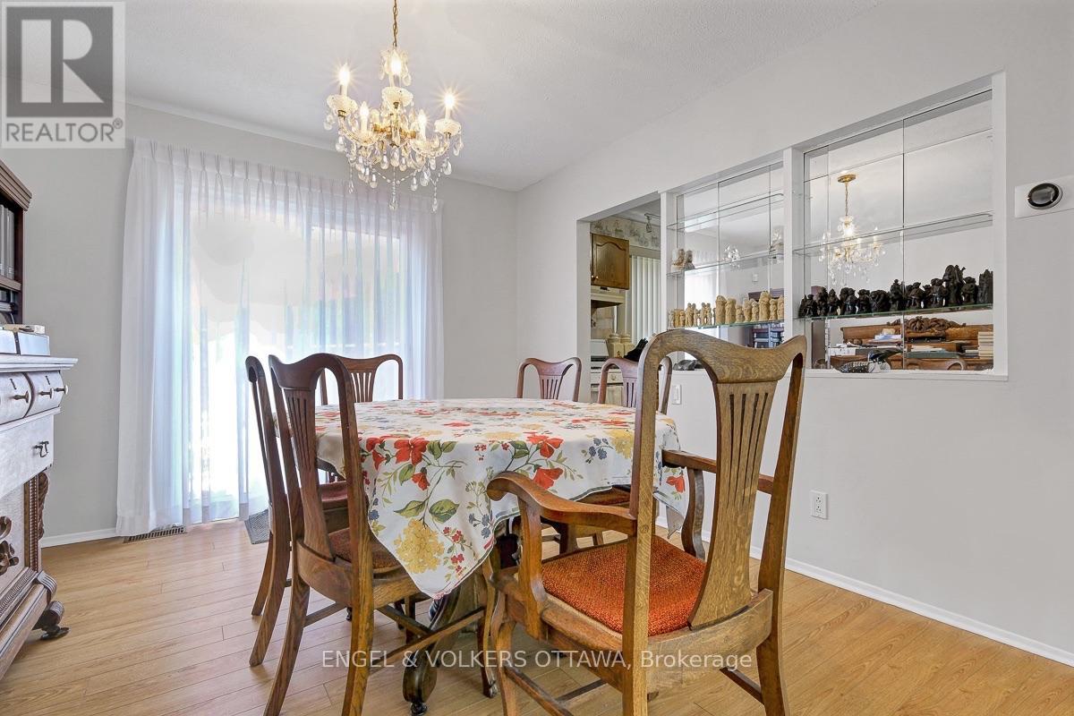 2695 HICKSON CRESCENT S - 13