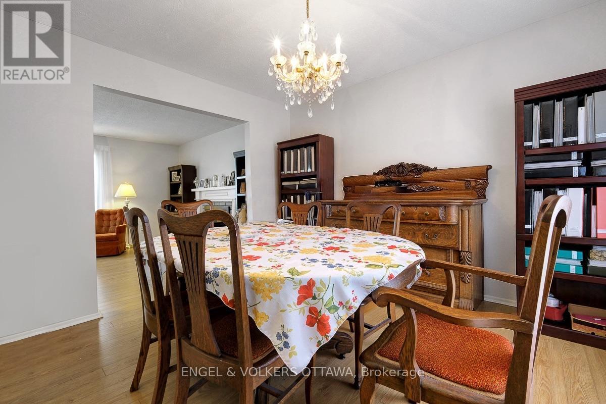 2695 HICKSON CRESCENT S - 15