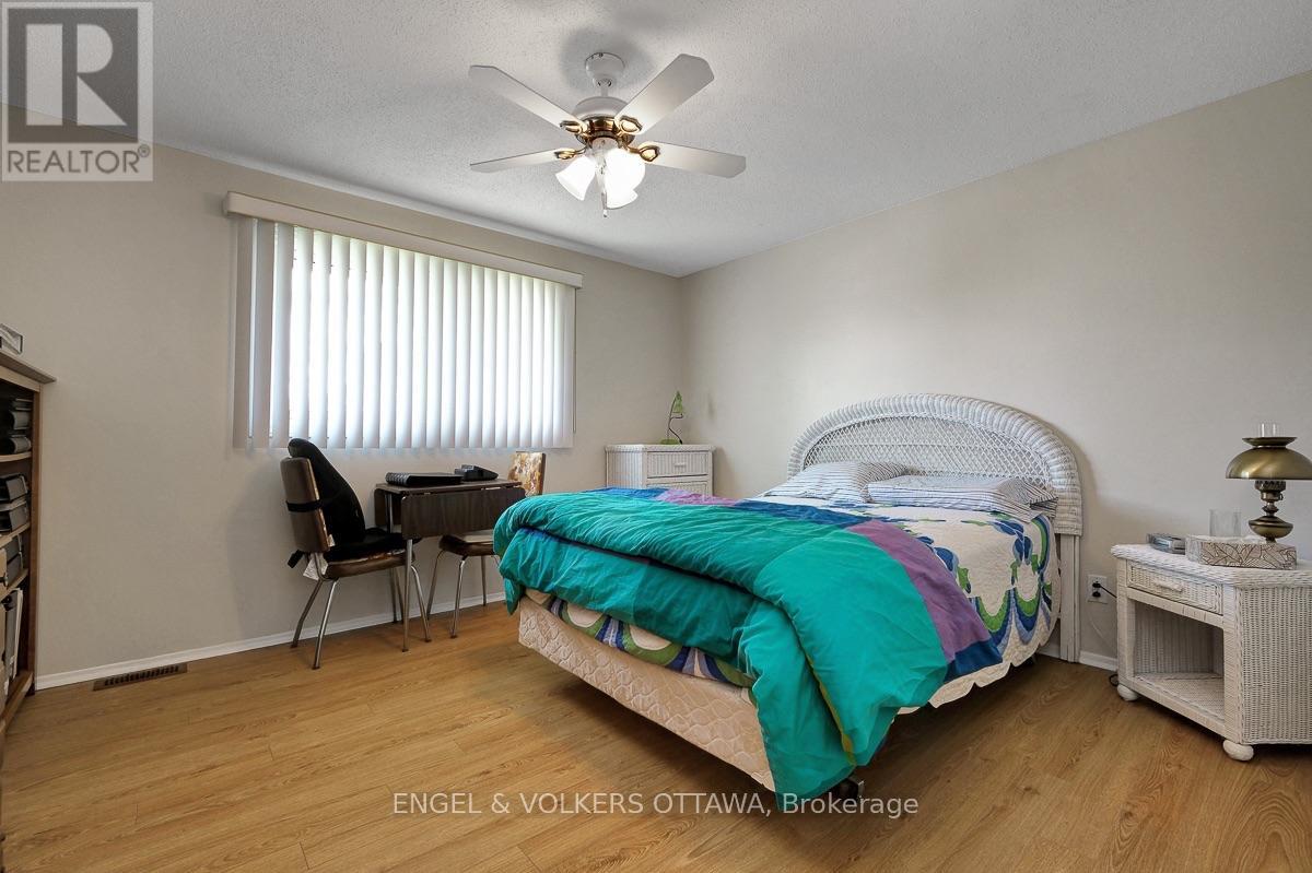 2695 HICKSON CRESCENT S - 25