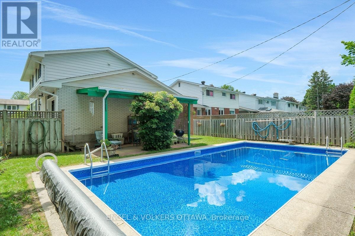 2695 HICKSON CRESCENT S - 37