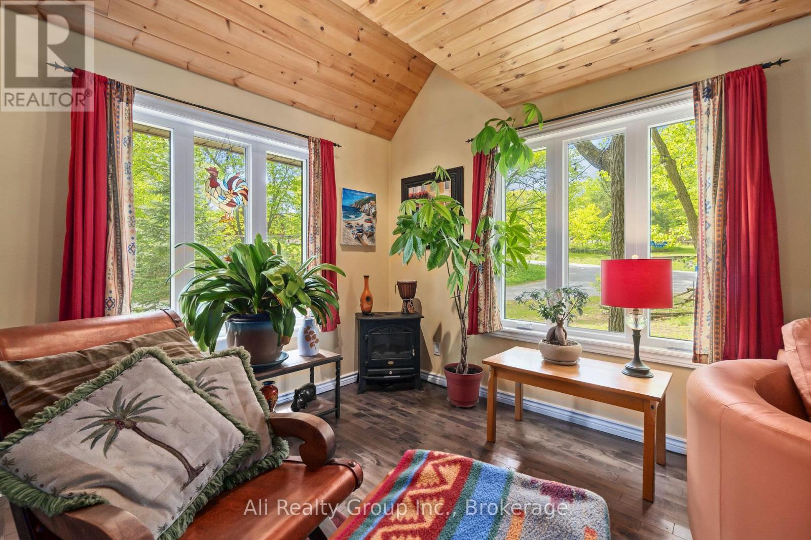 190 WOODS ROAD - 12