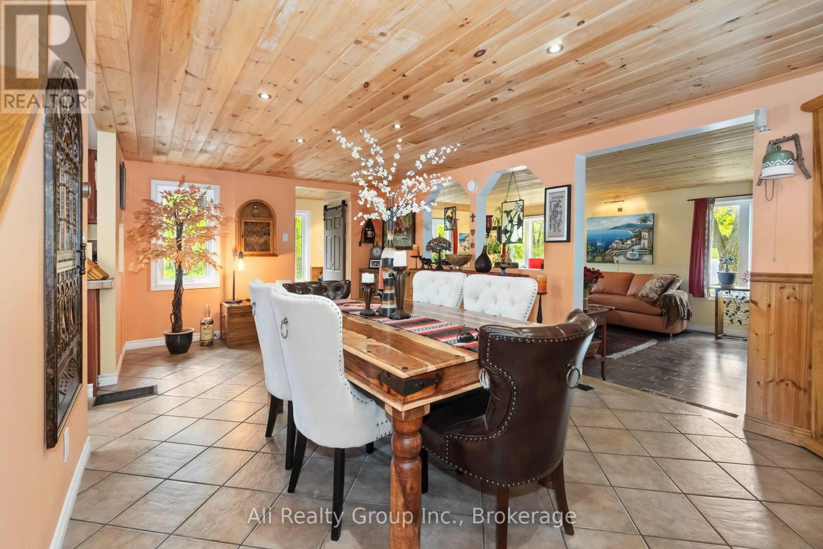 190 WOODS ROAD - 16