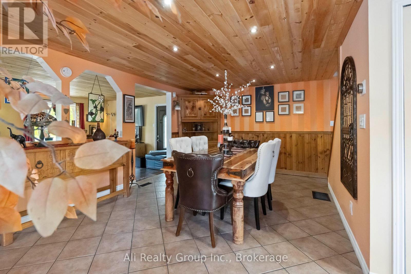 190 WOODS ROAD - 17