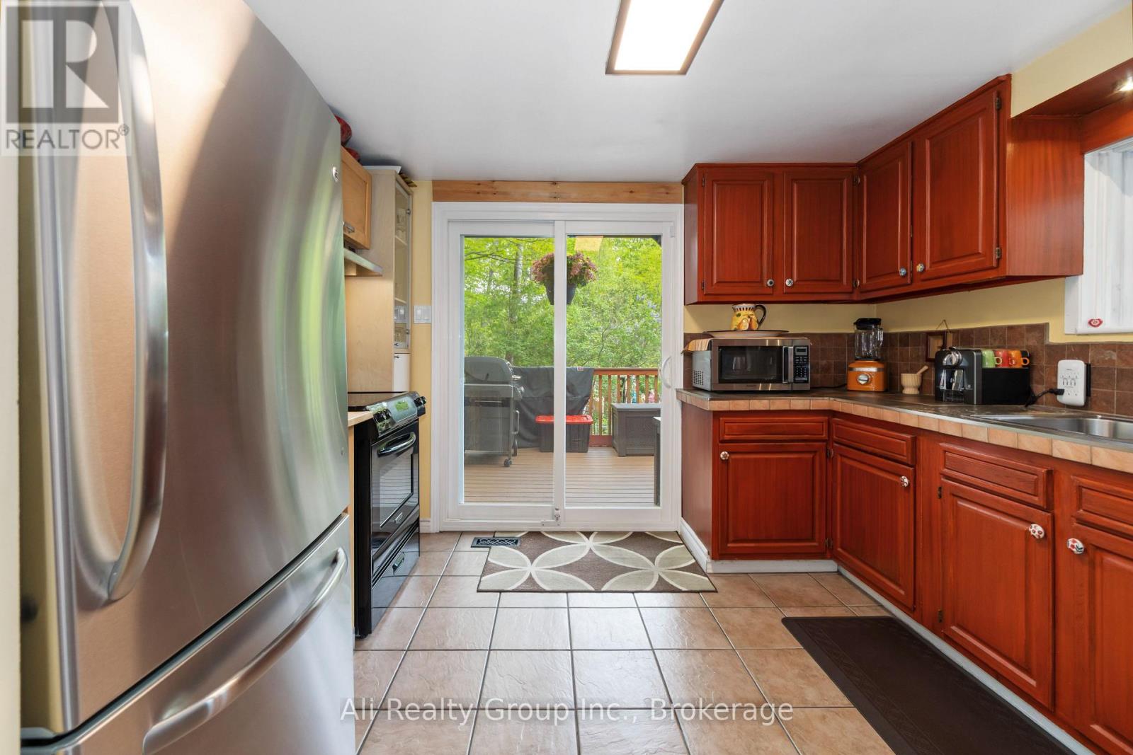190 WOODS ROAD - 22