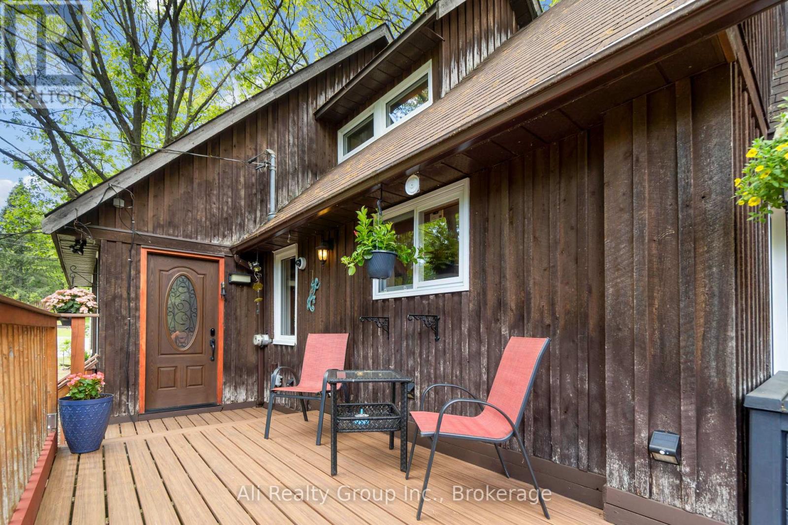 190 WOODS ROAD - 6